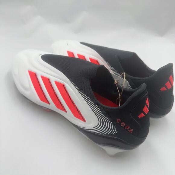 Athletic_Shoes